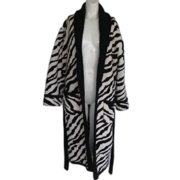 ZEBRA Robe, S/M, Chenille Knit, KASHWERE, Plush/Heavy, Black/White, Pockets - Picture 5 of 10